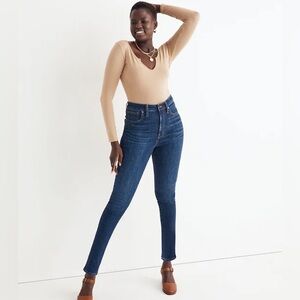 Madewell women’s Curvy High Rise Skinny Jean in Seville Wash. Size 25